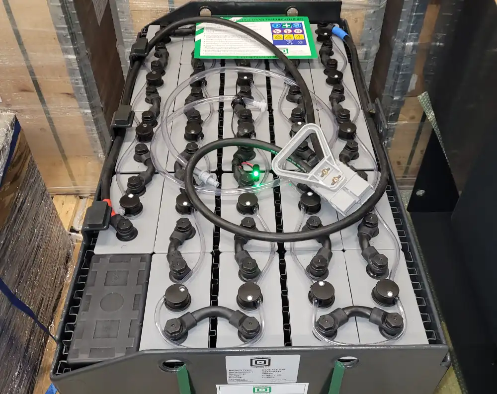 tractiebatterij-blinky-automatisch-vulsysteem Blinky op tractiebatterij met automatisch water bijvul systeem